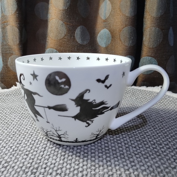 2 Portobello By Design Halloween Mugs - Picture 5 of 10
